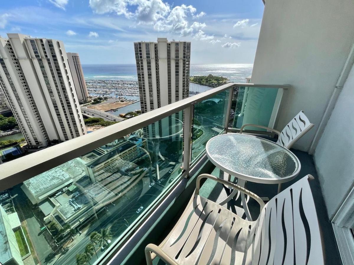 Ala Moana Hotel 31St Floor Хонолулу Екстериор снимка