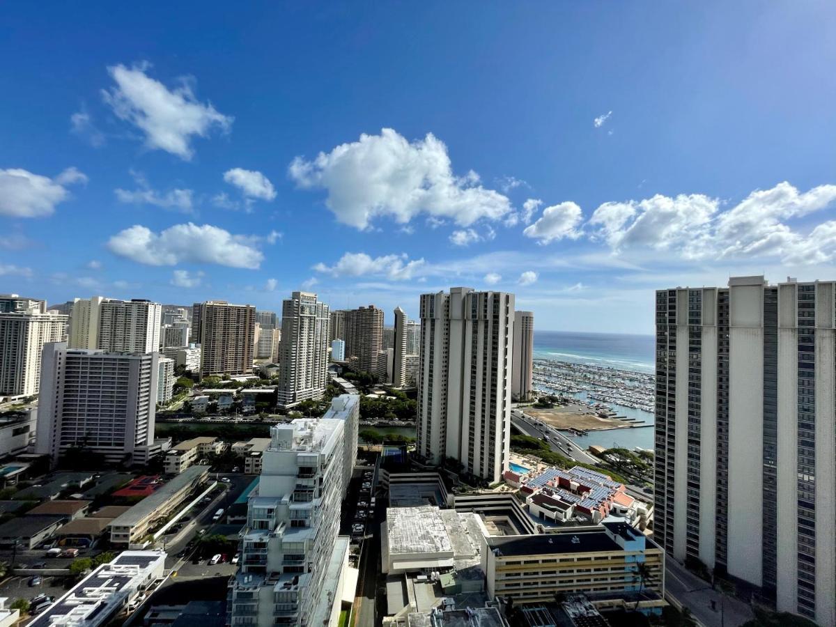 Ala Moana Hotel 31St Floor Хонолулу Екстериор снимка