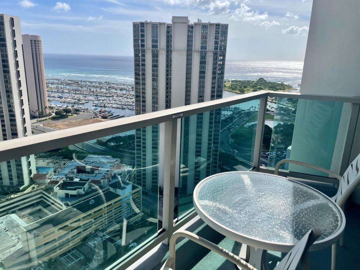 Ala Moana Hotel 31St Floor Хонолулу Екстериор снимка